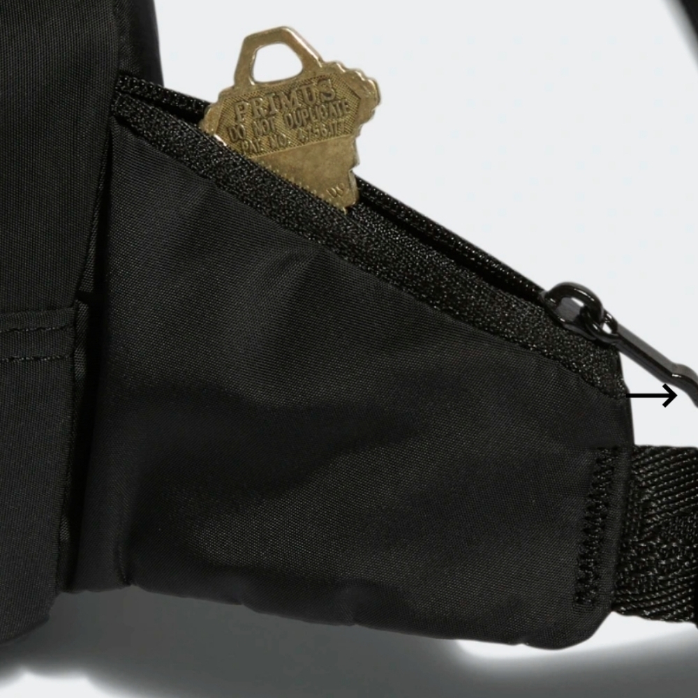 Adidas Sports Waist Bag NWT - Picture 5 of 10